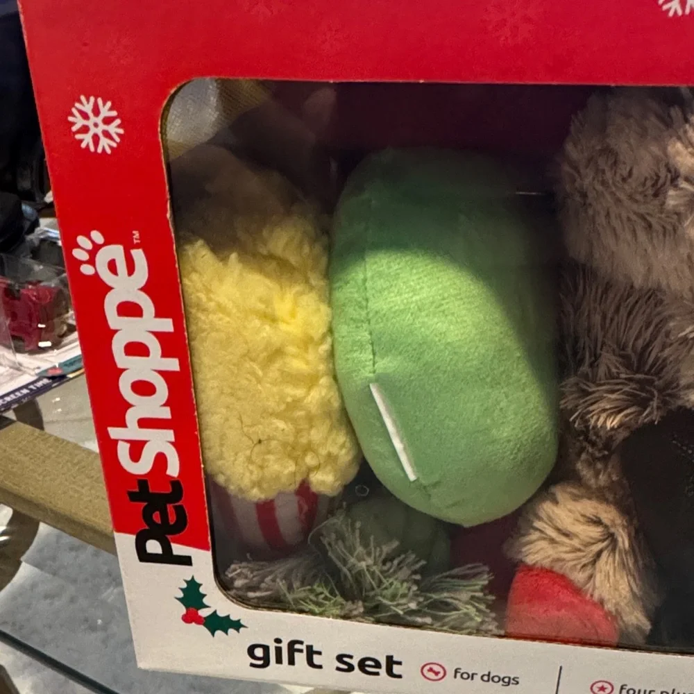 Holiday Gift Set Plush 4 x Dog Toys - Red, Green, Yellow Pet Shoppe
